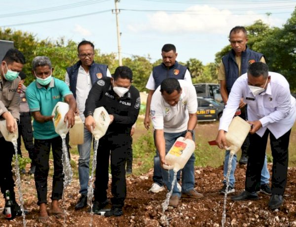 Merawat Harmoni Bumi Flobamora, Polda NTT Pulihkan Ketertiban Sosial Melalui Penertiban Minuman Beralkohol Ilegal.