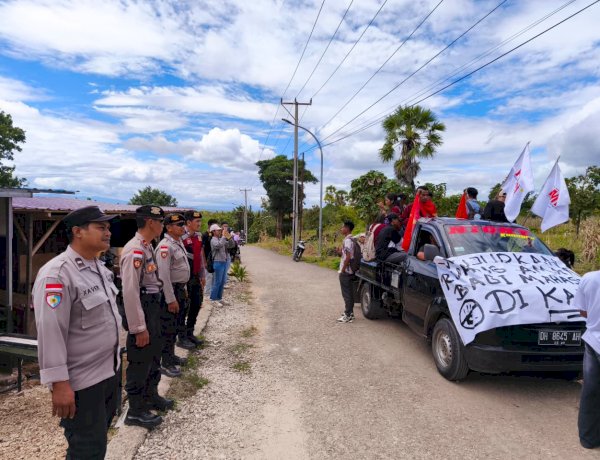 Polresta Kupang Kota Amankan Aksi Mahasiswa IAKN, Kabagops Pimpin Langsung Pengamanan.