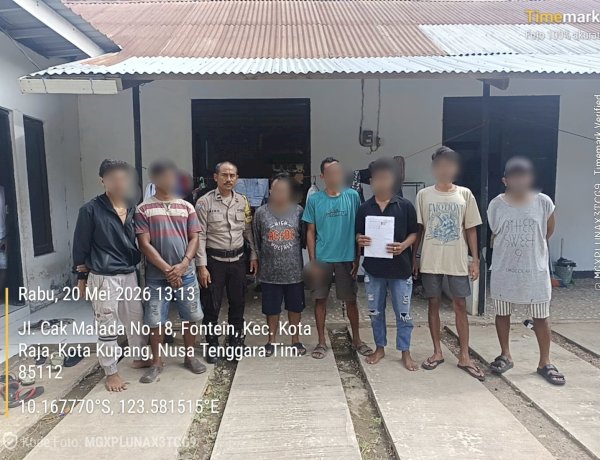 Redam Konflik di Kos-kosan, Bhabinkamtibmas Kelurahan Fontein Berhasil Selesaikan Kasus Perkelahian Lewat Problem Solving.