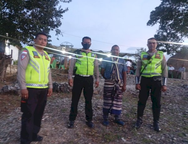 Personel Polsek Maulafa Kawal Ketat Pawai Obor dan Ibadah Syukur HUT ke-25 GMIT Bukit Zaitun Sikumana