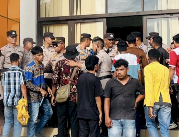 Polresta Kupang Kota dan Polsek Maulafa Amankan Aksi Damai ORMAWA dan Alumni IAKN Kupang