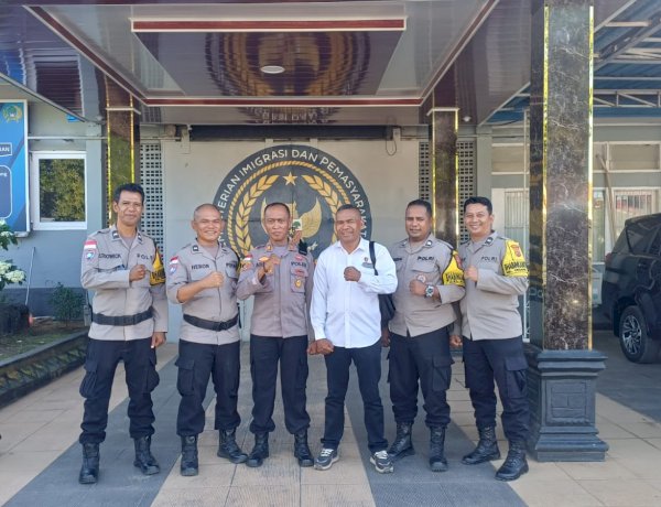 Sinergi Polri dan Lapas, Polsek Kota Lama Ikut Penggeledahan Gabungan di Lapas Kelas IIA Kupang.