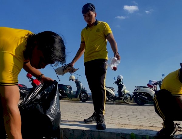 Sambut Hari Bhayangkara ke-80, Polresta Kupang Kota Bersihkan Pantai Nunbaun Sabu Bersama Lintas Instansi.