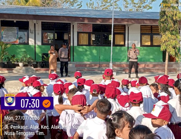 Polisi Sahabat Anak, Polsek Alak Tanamkan Disiplin dan Keselamatan kepada Siswa SD Inpres Oeleta.