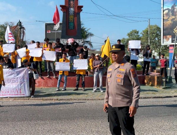 Kebebasan Berpendapat Dijamin, Polresta Kupang Kota Kawal Aksi Mimbar Bebas di Bundaran El Tari.