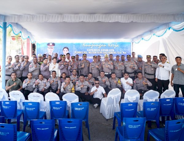 Kunjungan Kerja ke Polsek Kota Lama, Kapolresta Kupang Kota Dorong Pelayanan Cepat dan Humanis bagi Warga Dua Kecamatan.
