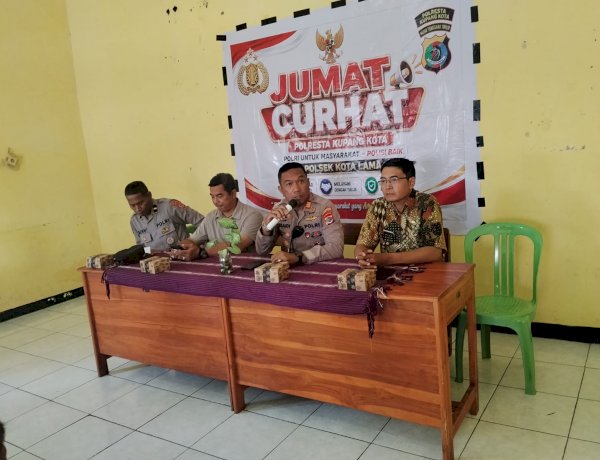 Polri Hadir dan Mendengar, saat Jumat Curhat Polresta Kupang Kota di Fatubesi.