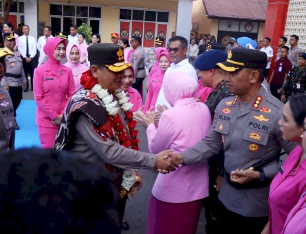 Penuh Khidmat, Kapolresta Kupang Kota Hadiri Penyambutan Kapolda NTT Irjen Reza Arief Dewanto.