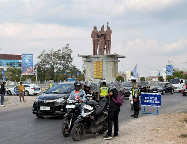 Operasi Patuh Turangga Polresta Kupang Kota, Kapolresta Kombes Nelson Imbau Pengendara Tertib Berlalu Lintas.