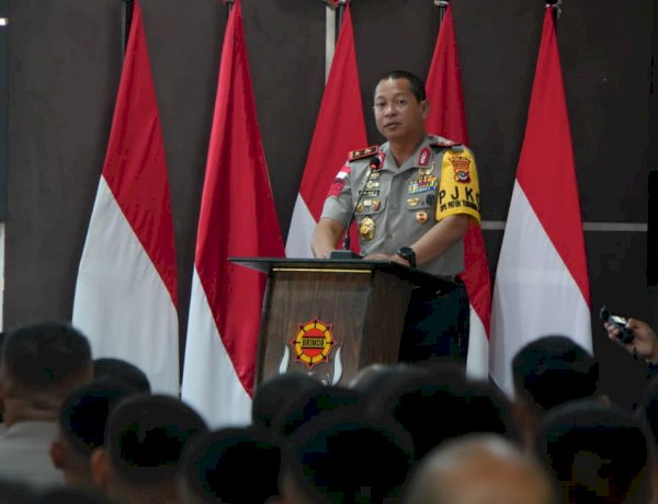 Kapolda NTT Irjen Pol. Reza Arief Dewanto Tekankan Brimob Harus Siap Jadi First Responder, Hadir Memberi Solusi bagi Masyarakat.