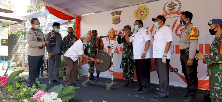 Kapolres Kupang Kota Dampingi Wakil Walikota Kupang Launching Kelurahan Tangguh Liliba