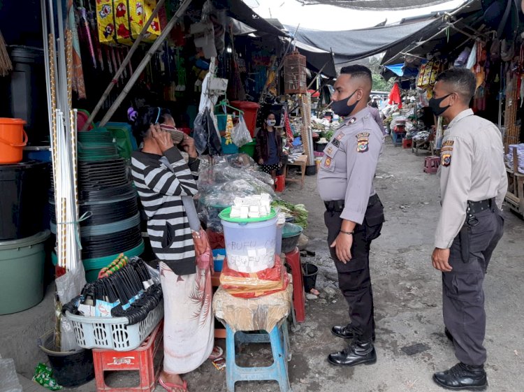Patroli Sat Sabhara Polres Kupang Kota Kembali Jelajahi Pasar Kasih Sosialisasikan Penerapan Protokol Kesehatan