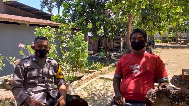 Kunjung Warga Binaan, Bhabinkamtibmas Kelurahan Airnona Himbau Protokol Kesehatan