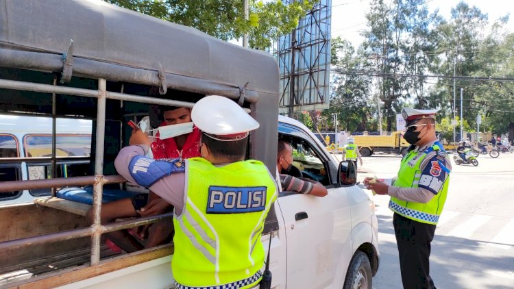 Satlantas Polres Kupang Kota imbau Para Pengendara Untuk Tertib Lalu Lintas  Serta Taat Prokes