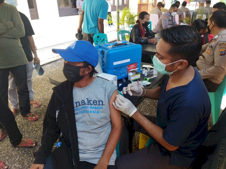 Percepatan Vaksinasi, Polres Kupang Kota Layani Vaksin Bagi Penerima BTPKLWN