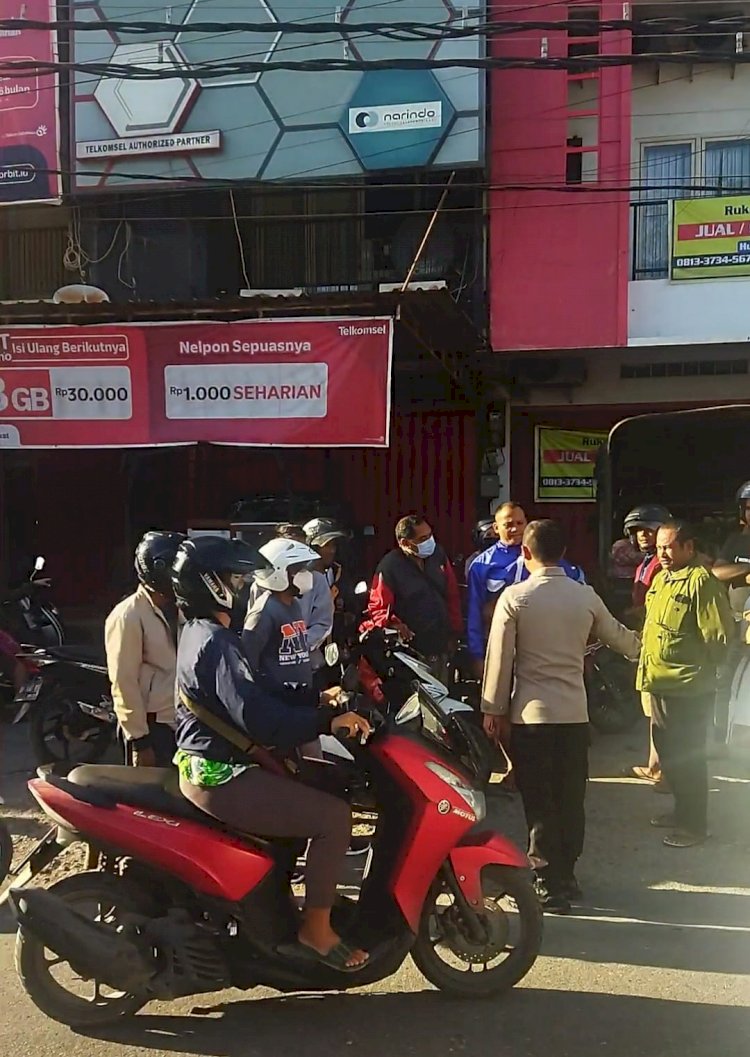 Kapolresta Kupang Kota Sosialisasi Penggunaan Pembatas Jalan.