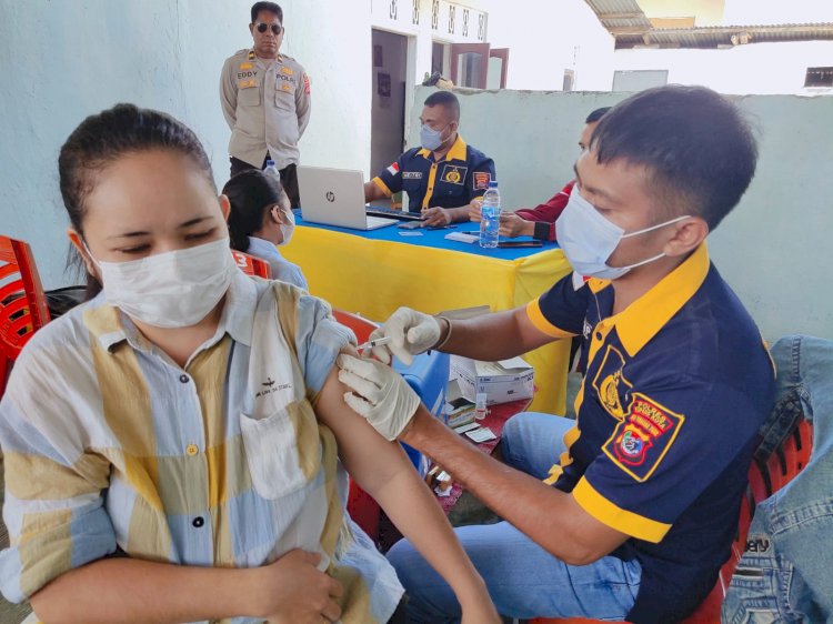 Klinik Polresta Kupang Kota Gencarkan Vaksinasi 