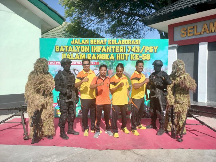 Salah Satu Bentuk Sinergitas, Personel Polsek Alak Jalan Sehat Bersama TNI Yonif 743/PSY. 