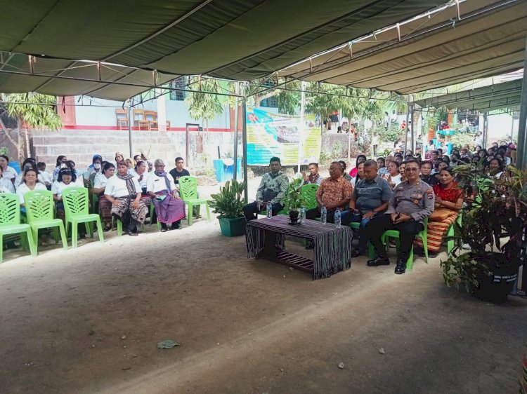 Moment Jumat Curhat, Kapolsek Kelapa Lima Datangi Sekolah Dengarkan Curhatan Para Guru Dan Siswa Siswi SMP Negeri 16  Kota Kupang