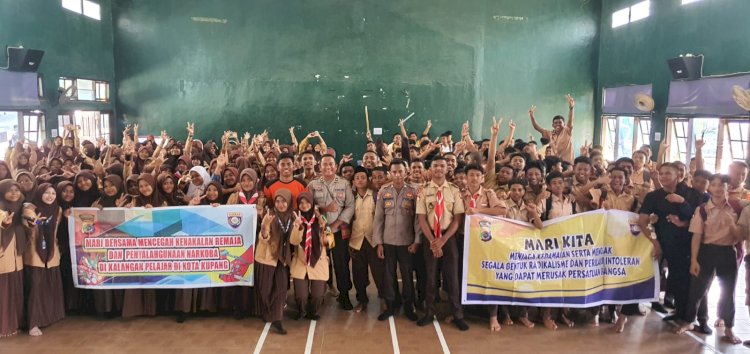 Satuan Binmas Polresta Kupang Kota Laksanakan Giat Binredawan Saka Bhayangkara kepada Siswa MAN Kupang