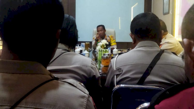 Kapolresta Kupang Kota Memimpin Rapat Perwira Antisipasi Kegiatan Jelang Pemilu 2024
