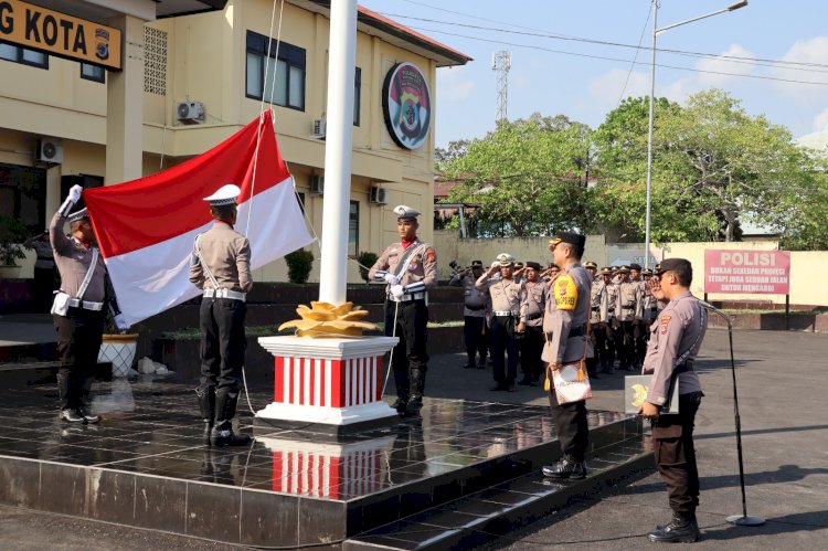 Peringati Hari Pahlawan, Wakapolresta Kupang Kota Pimpin Upacara Bendera