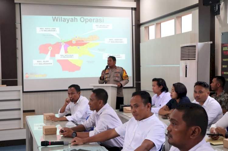 Polresta Kupang Kota Laksanakan Latihan Pra Operasi Jelang Peayaan Natal dan Tahun Baru 2024.