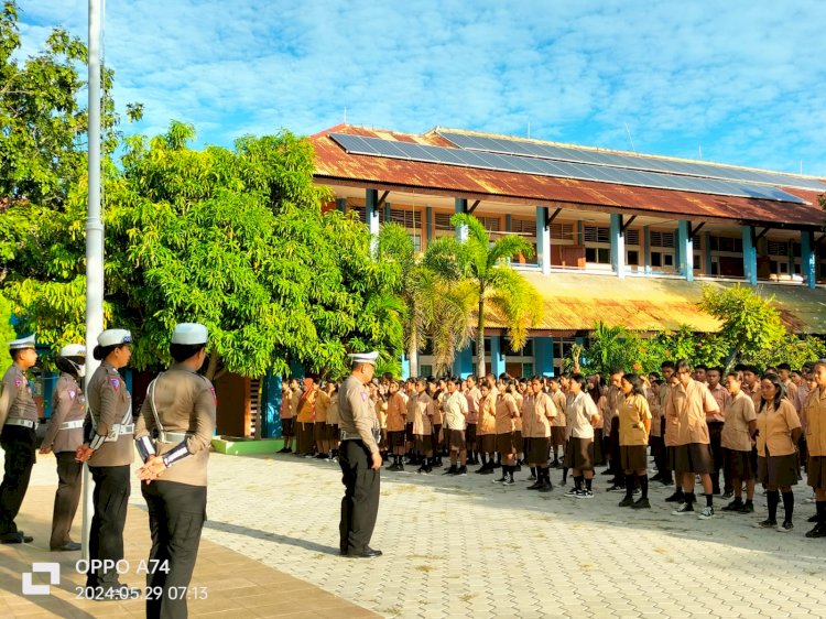 Kasat Lantas Polresta Lakukan Binluh di SMK Negeri 3 Kota Kupang