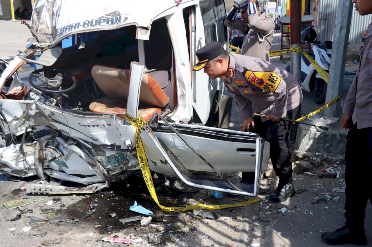 Kapolresta Kupang Kota Datangi TKP dan Ungkap Penyebab Laka Lantas yang Telah Menewaskan 4 Orang