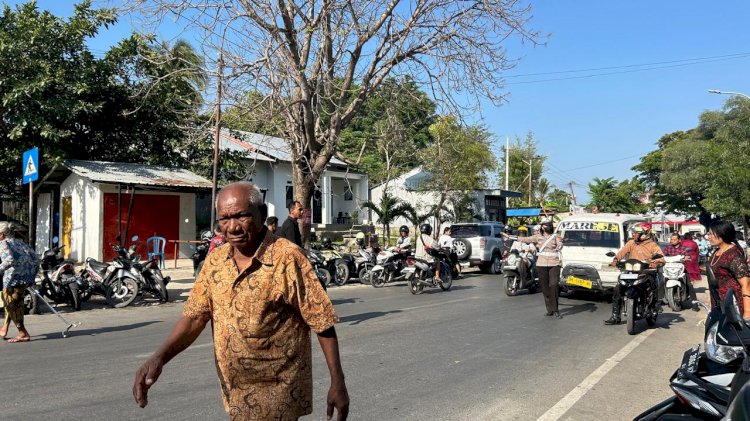 Wujudkan Kamsel Saat Ibadah, Satlantas Polresta Kupang Kota Laksanakan Pengamanan Gereja