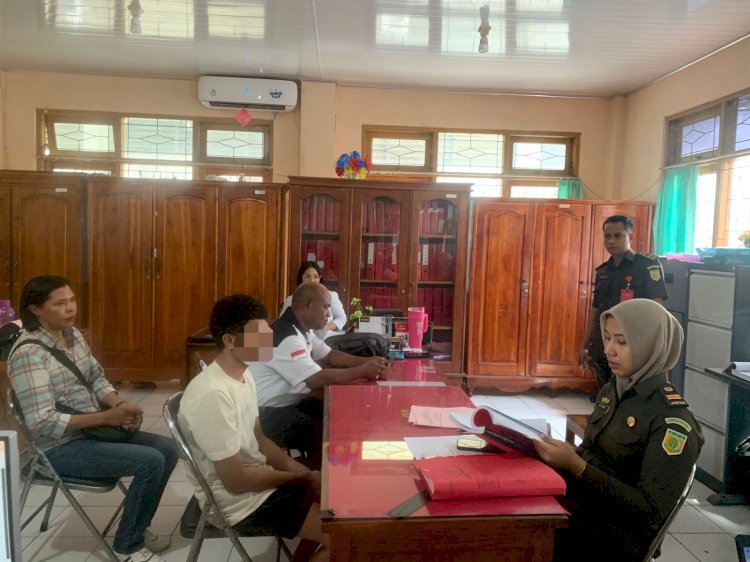 Reskrim Polsek Maulafa Limpahkan Tersangka yang Cabuli Anak Dibawah Umur