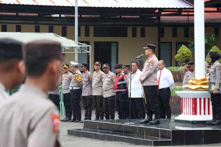 Kapolresta Kupang Kota Pimpin Apel Pagi dan Berikan Arahan Kepada Anggota