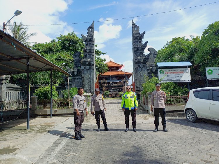 Polsek Kota Lama Laksanakan Pengamanan Persembahyangan Umat Hindu di Pura Oebanantha.