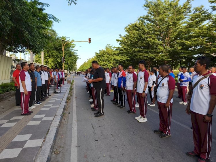 Olahraga Bersama Polresta Kupang Kota di Arena CFD Jalan El Tari, Jaga Kesehatan Tetap Prima.