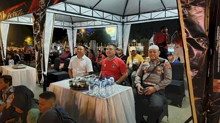 Kapolresta Kupang Kota Gelar Nobar di Bundaran Tirosa, Pertandingan Timnas Indonesia Vs China.