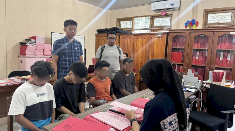 Unit Pidum Satreskrim Polresta Kupang Kota, Limpahkan Tersangka Kasus Pencurian Sepeda Motor ke Kejaksaan.