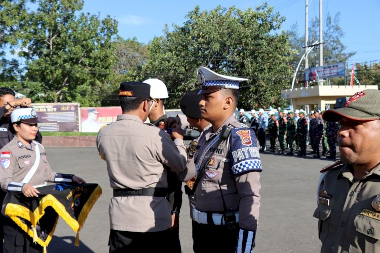 Apel Gelar Pasukan Operasi Patuh Turangga, Kapolresta Kupang Kota: Wujudkan Tertib Berlalu Lintas Menuju Indonesia Emas.