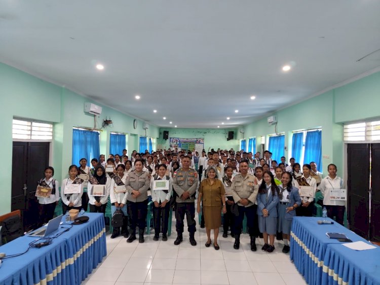 Polsek Kota Raja Sosialisasikan Bahaya Judi Online kepada 420 Siswa SMA Negeri 1 Kota Kupang