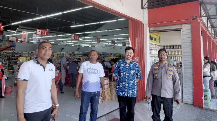 Kapolsek Kota Lama Jalin Silaturahmi dengan Manager Super Store Dutalia, Bahas Situasi Kamtibmas.
