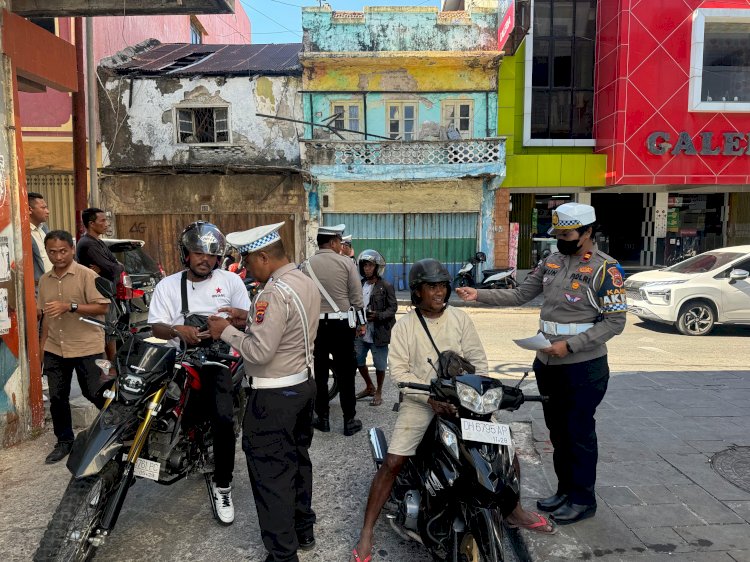Puluhan Pengendara Diberikan Teguran dan Imbauan dalam Operasi Patuh Turangga Polresta Kupang Kota