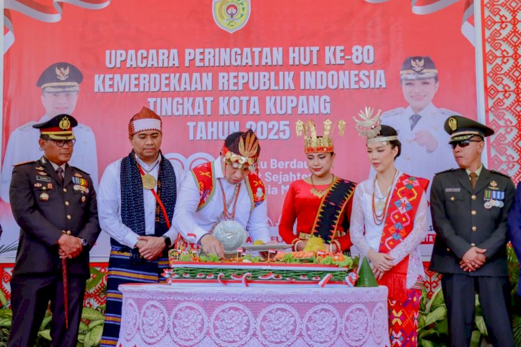 Penuh Khidmat, Kapolresta Kupang Kota Ikuti Upacara Peringatan HUT ke-80 Kemerdekaan RI Tingkat Kota Kupang.