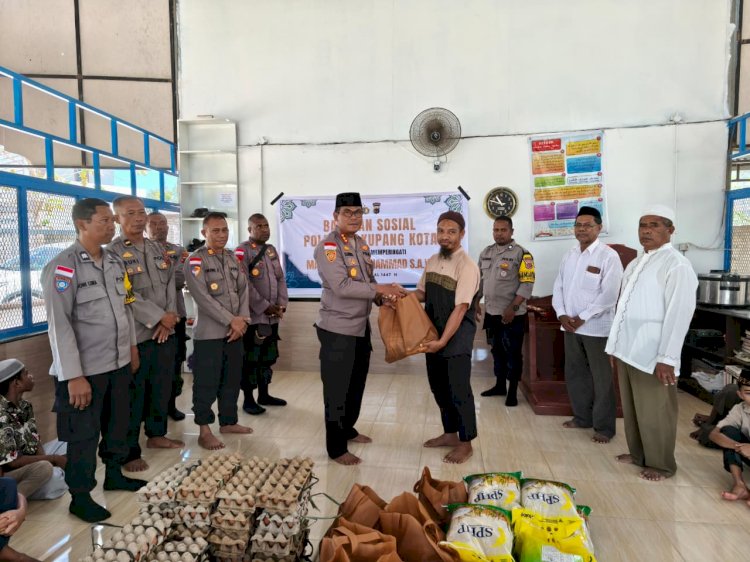 Polresta Kupang Kota Gelar Bakti Sosial di Pondok Tahfizul Qur’an Al-Wahdah, Menjelang Maulid Nabi SAW.