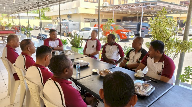 Kapolresta Kupang Kota Gelar Coffee Morning: Evaluasi Kinerja dan Tegaskan Komitmen Jaga Kamtibmas.