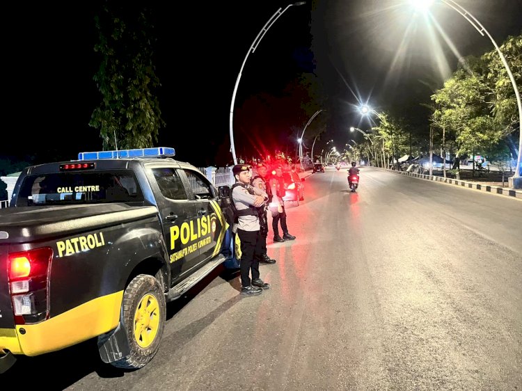 Polresta Kupang Kota Gelar Patroli Lampu Biru, Antisipasi Balap Liar dan Gangguan Kamtibmas.