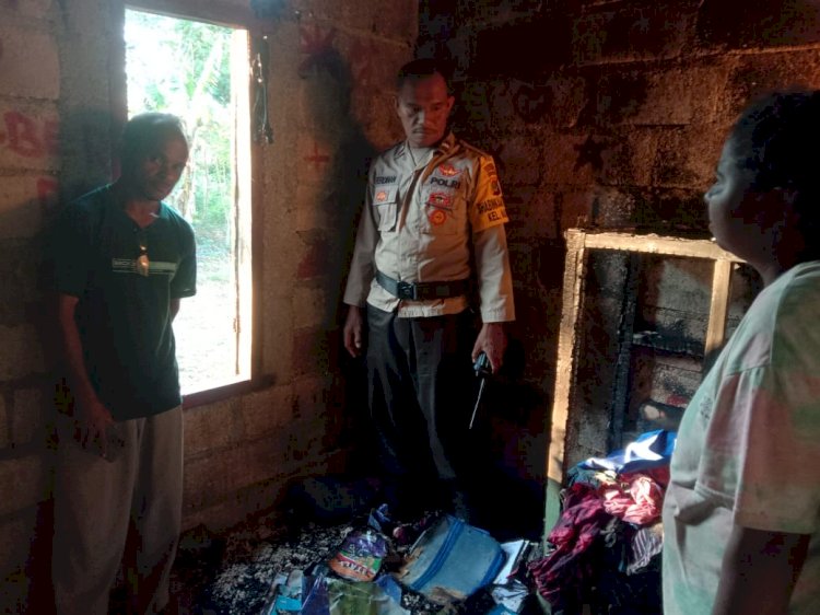 Bhabinkamtibmas Naioni Tindaklanjuti Laporan Warga Terkait Kebakaran Kamar Tidur