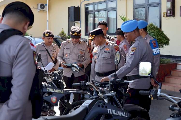Wakapolresta Kupang Kota Periksa Kendaraan Dinas, Tingkatkan Kesiapan Pelayanan kepada Masyarakat.