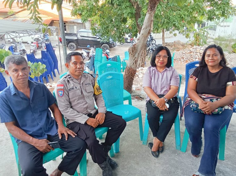 Bhabinkamtibmas Kayu Putih Beri Dukungan Moral dan Pesan Kamtibmas di Rumah Duka