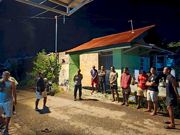 Miras Picu Keributan di Kota Raja, Bhabinkamtibmas Fontein Sigap Amankan Situasi.