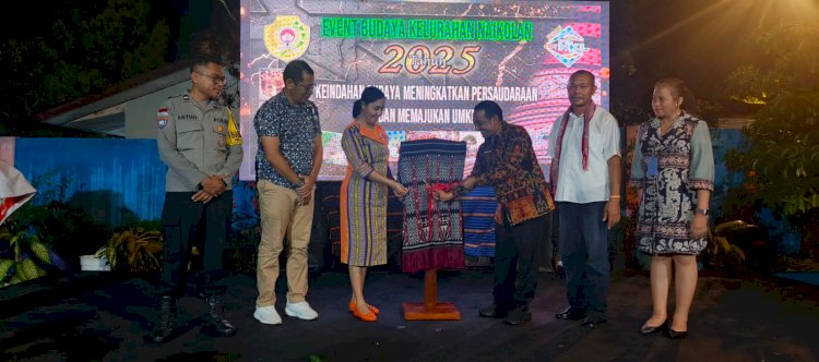 Kapolsek Maulafa dan Bhabinkamtibmas Naikolan Hadiri Event Budaya Kelurahan Naikolan 2025, Wujud Dukungan Pelestarian Seni dan Kearifan Lokal.