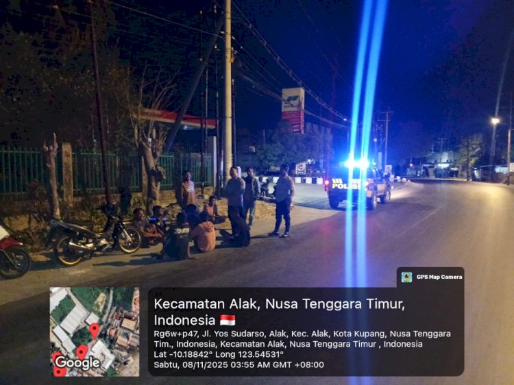 Polsek Alak, Polresta Kupang Kota Gelar Patroli Dialogis Malam Hari untuk Ciptakan Situasi Kamtibmas Kondusif.